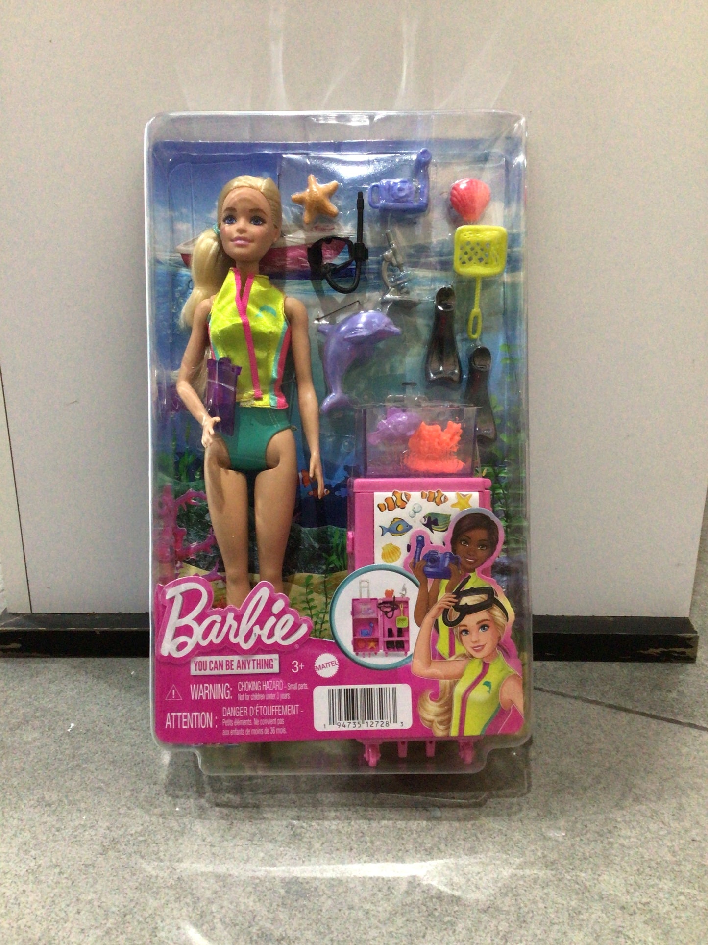 Barbie Bióloga Marina