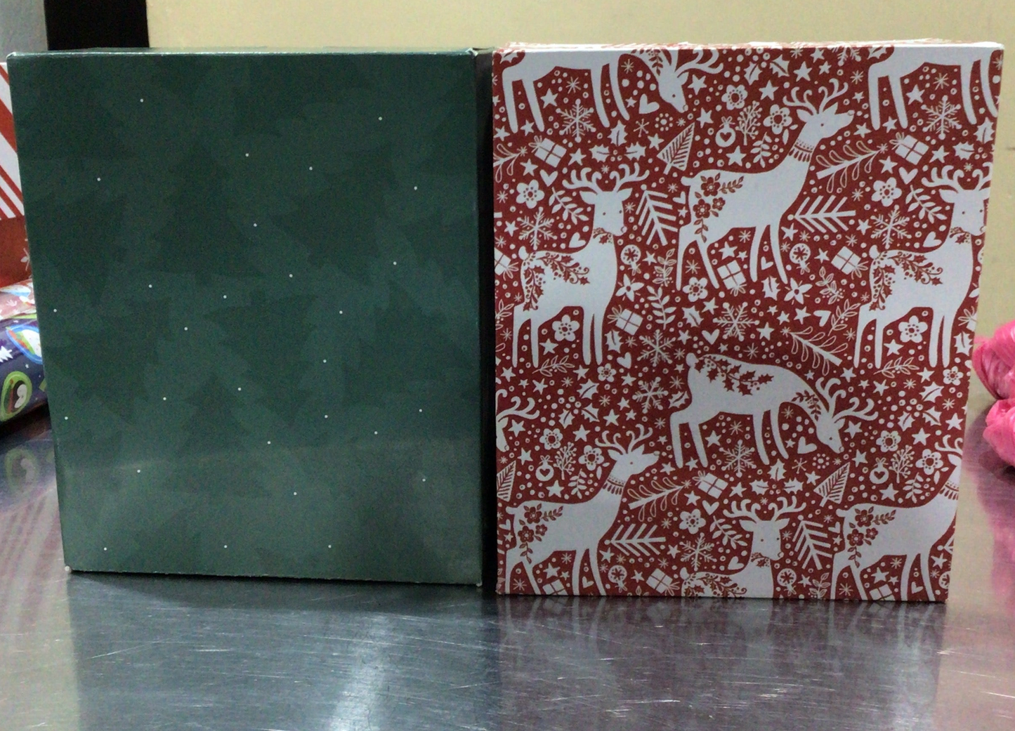 Caja de Regalo Chica 17.5x20.5x7.5 Navideña